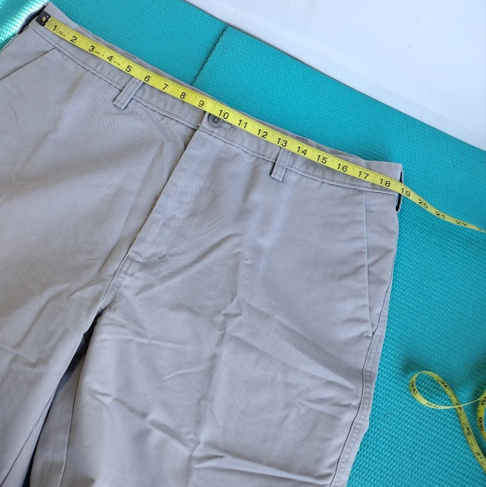 Haggar Men's Chino Bermuda Flat Front Shorts Gray Size 38